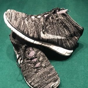 Nike Flyknit Chukka